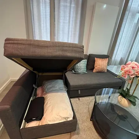 Stylish 1br With Sofa Bed In The Heart Of شقة لييج