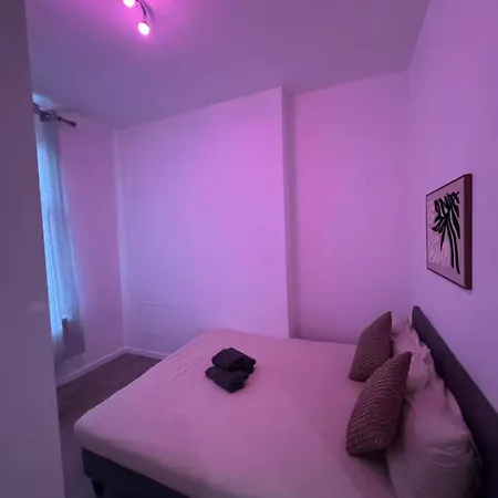 Lejlighed Stylish 1br With Sofa Bed In The Heart Of *