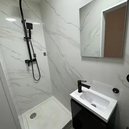 Lejlighed Stylish 1br With Sofa Bed In The Heart Of Liège